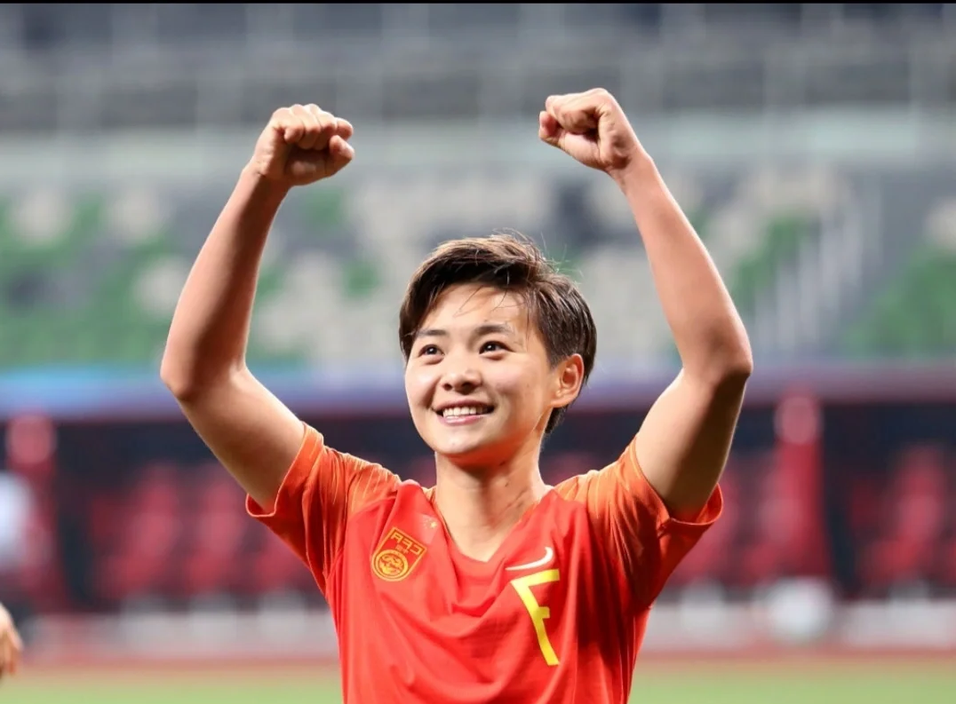 包含女足国家队战术多变出奇制胜，教练智慧指导取胜的词条