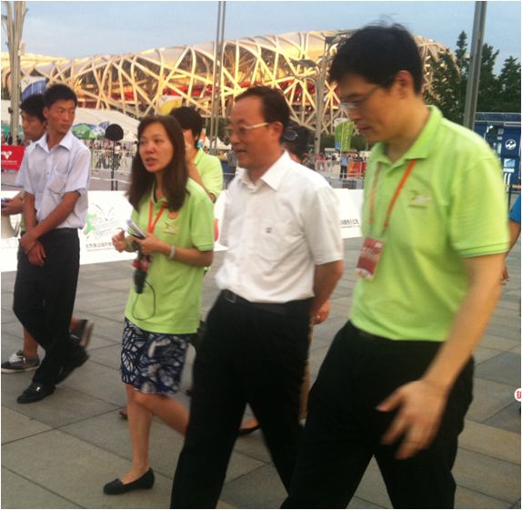 包含韩国篮球联赛发起慈善活动，支援地方发展的词条