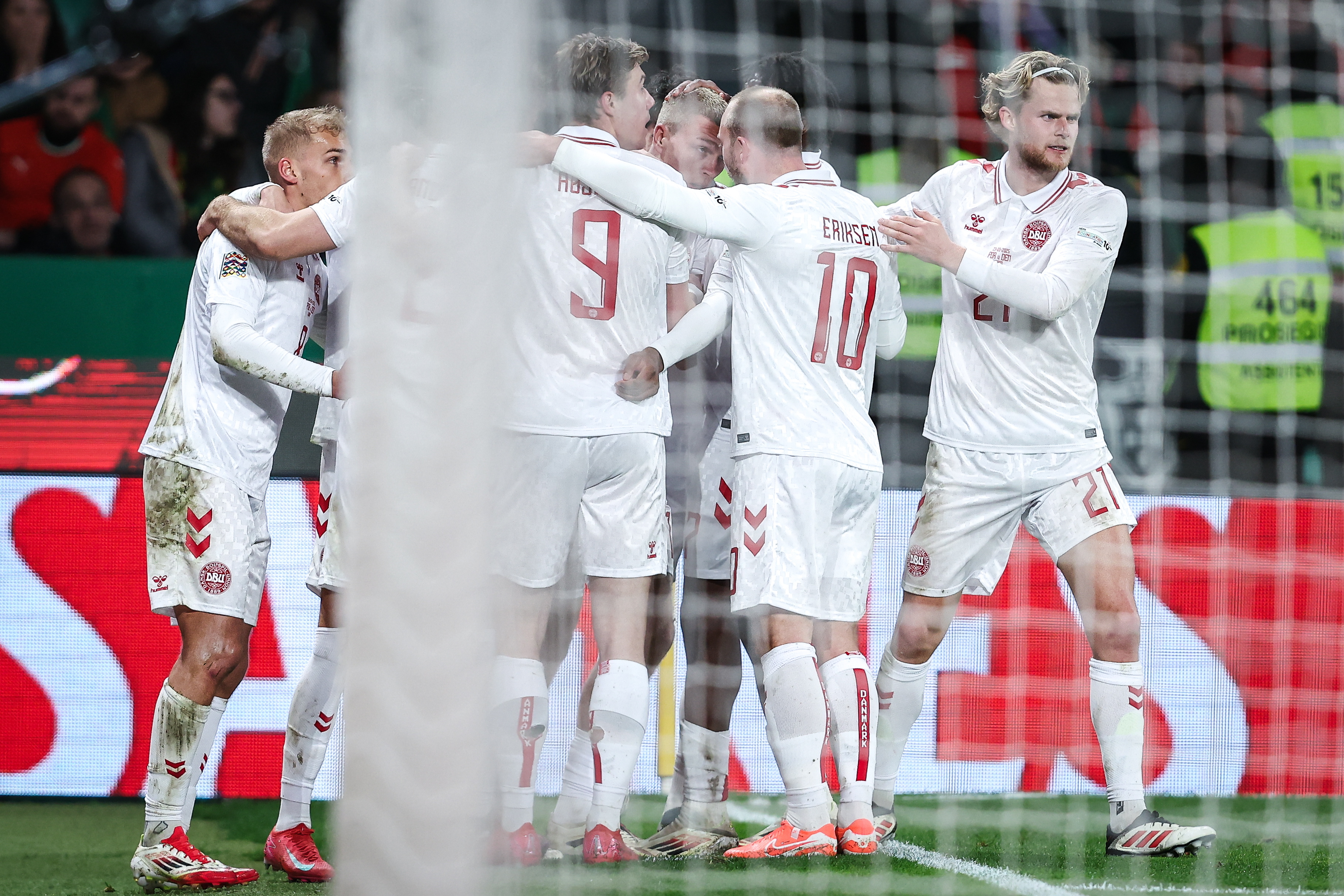 葡萄牙完胜荷兰,萨内统治全场的简单介绍 葡萄牙完胜荷兰,萨内统治全场的简单介绍