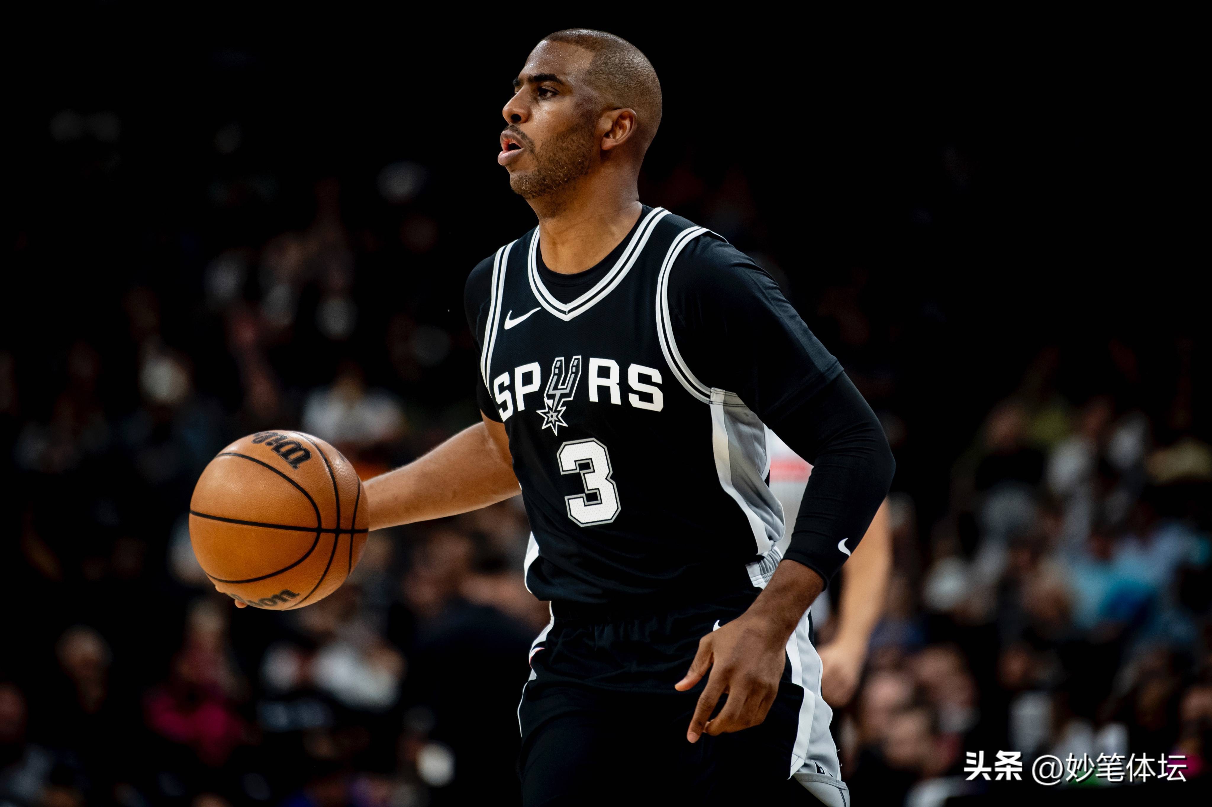 湖人赢得大胜，横扫马刺