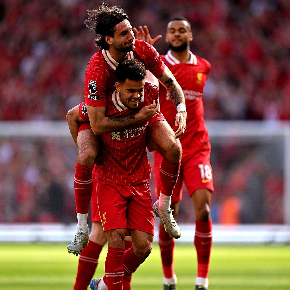 巴萨横扫英格兰，阿拉巴送出助攻