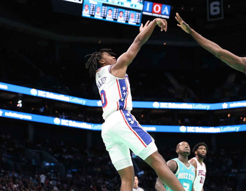 雷霆险胜黄蜂，恩比德三分雨点燃全场