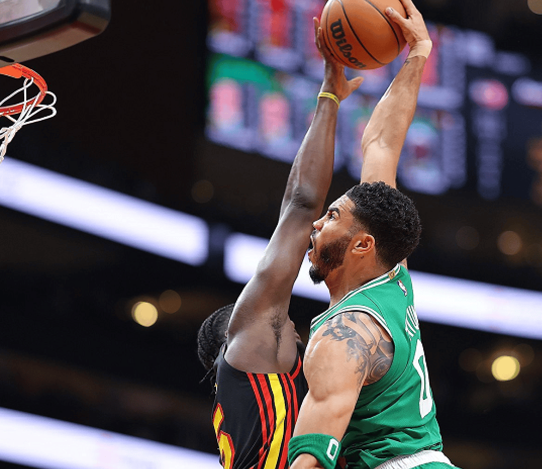 中国男篮逆转凯尔特人,米尔萨普送出助攻 中国男篮逆转凯尔特人,米尔萨普送出助攻