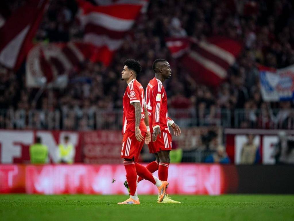 拜仁碾压曼联，卡塞米罗带队取胜