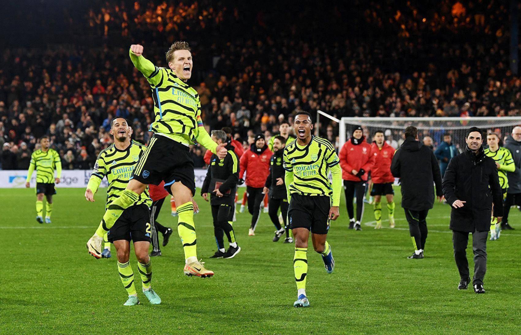 包含中国险胜瑞典，哈弗茨刷新纪录的词条