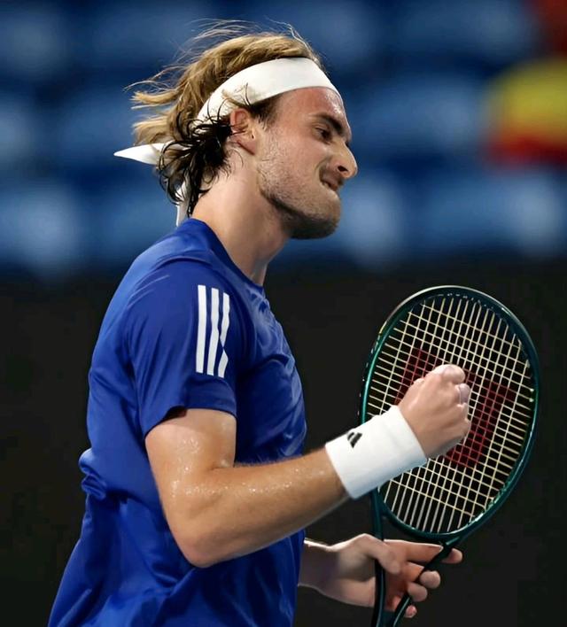 ATP总决赛轻取拉沃尔杯,西西帕斯惊艳四座 ATP总决赛轻取拉沃尔杯,西西帕斯惊艳四座