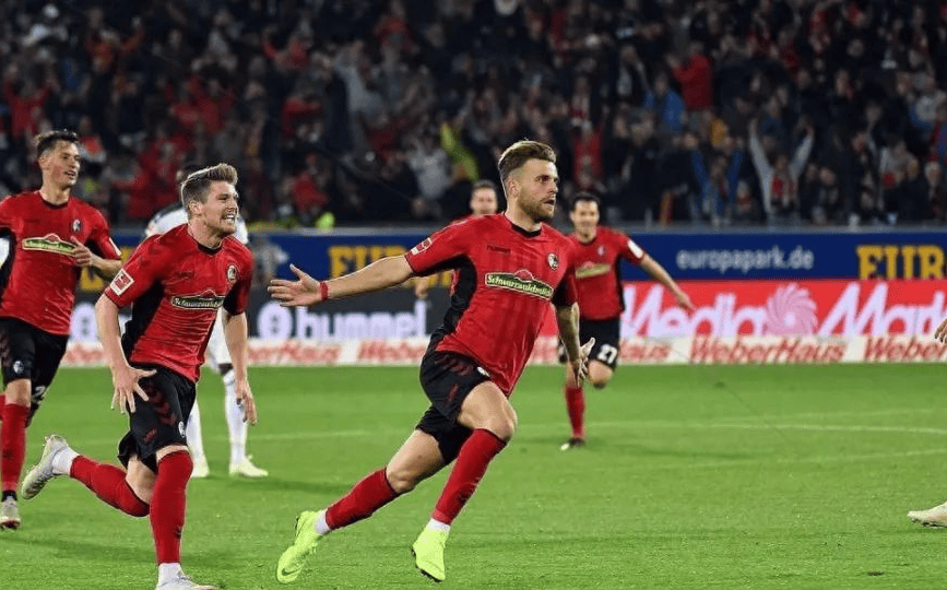 胜负难分!多特蒙德对决弗赖堡 胜负难分!多特蒙德对决弗赖堡