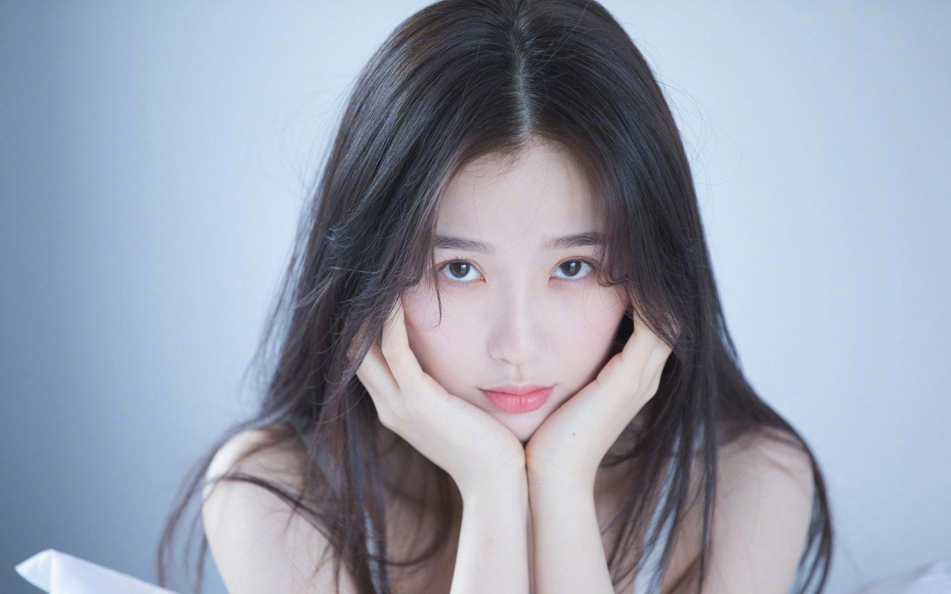 烈焰之舞，恩佐点燃赛场，里昂团队火力全面压制智利风暴