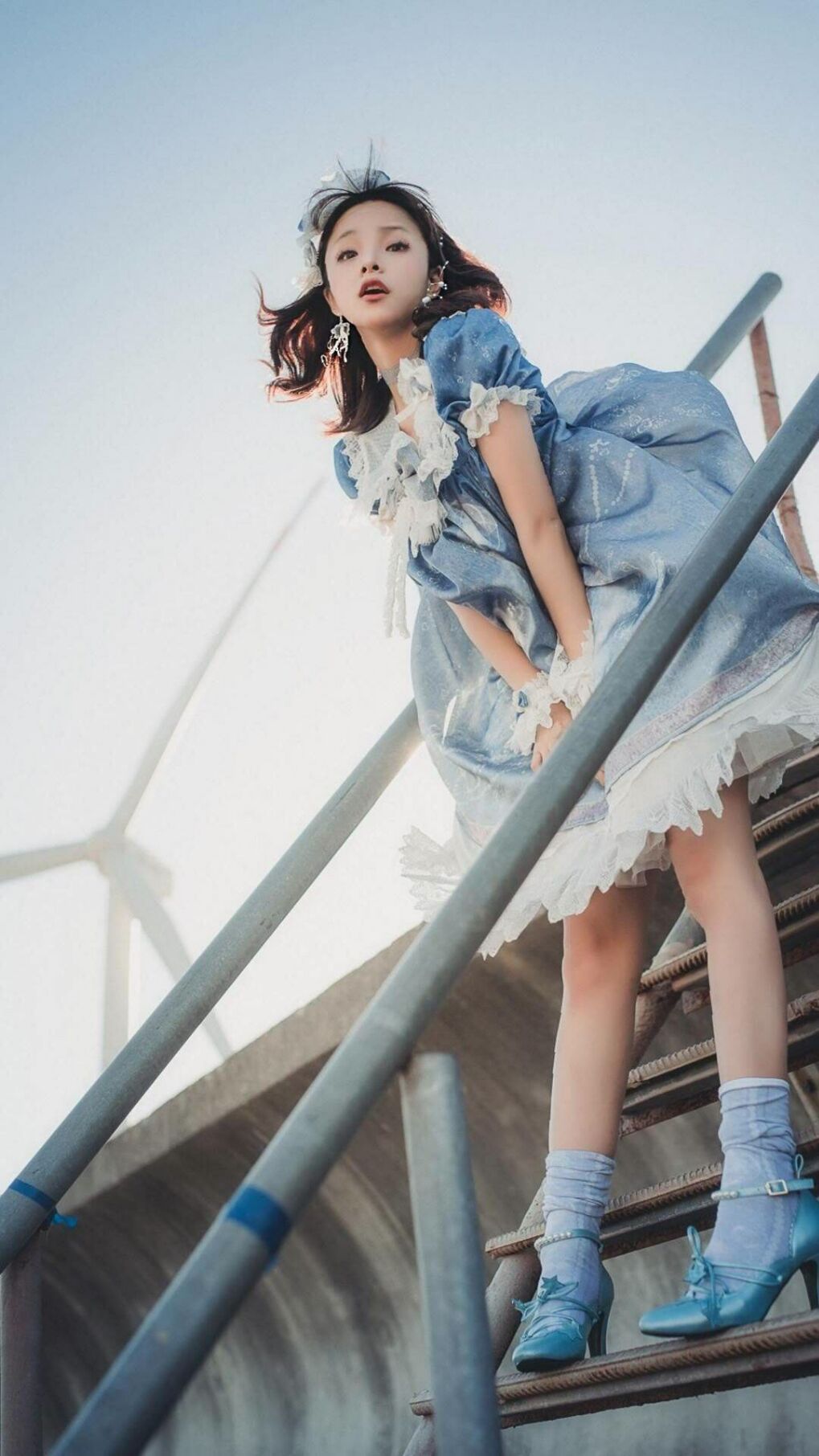 罗马硬仗取胜摩纳哥，阿圭罗稳定输出不掉线—绿茵场上的坚韧与传奇